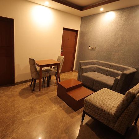 Poppys Vista Hotel Thirumurugan Poondi Kültér fotó