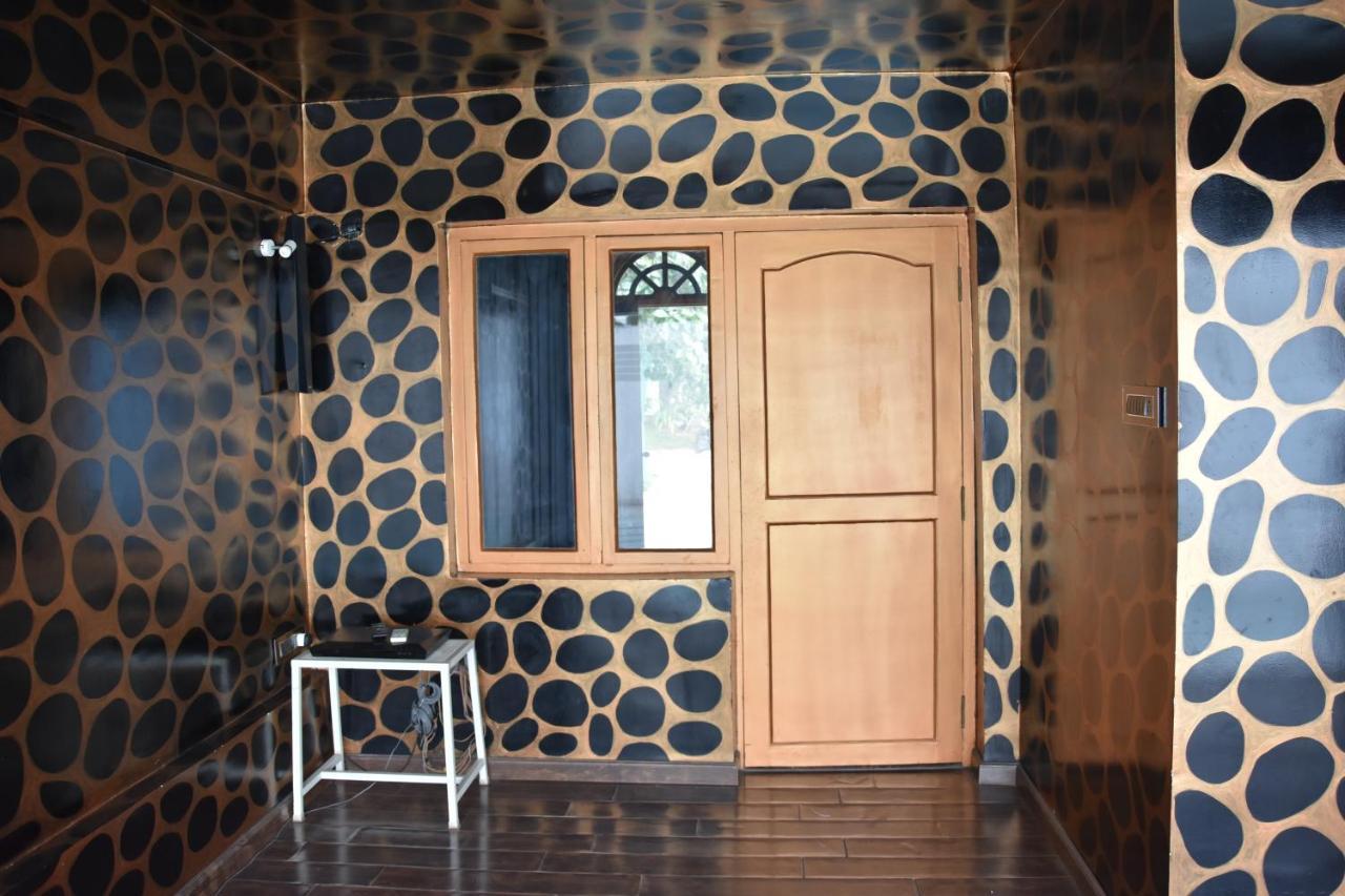 Poppys Vista Hotel Thirumurugan Poondi Kültér fotó