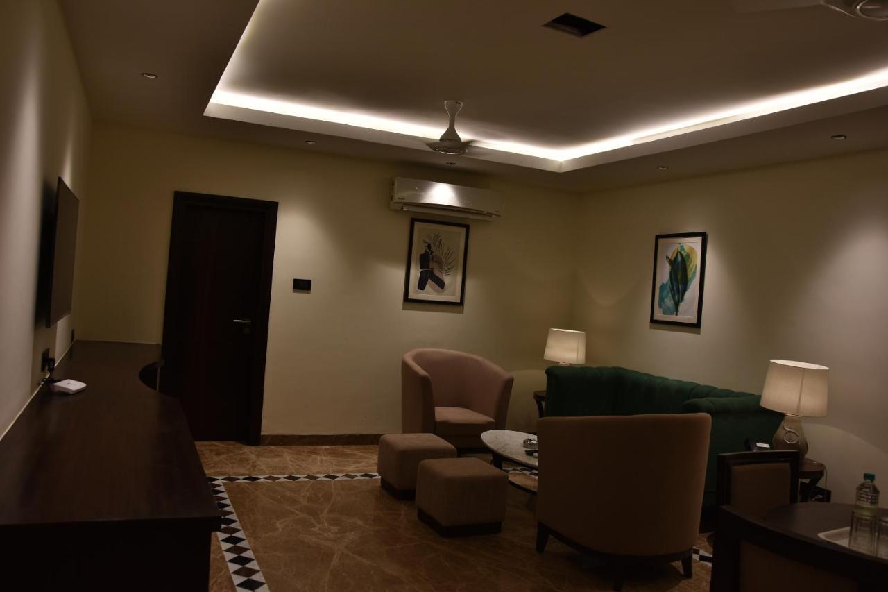 Poppys Vista Hotel Thirumurugan Poondi Kültér fotó