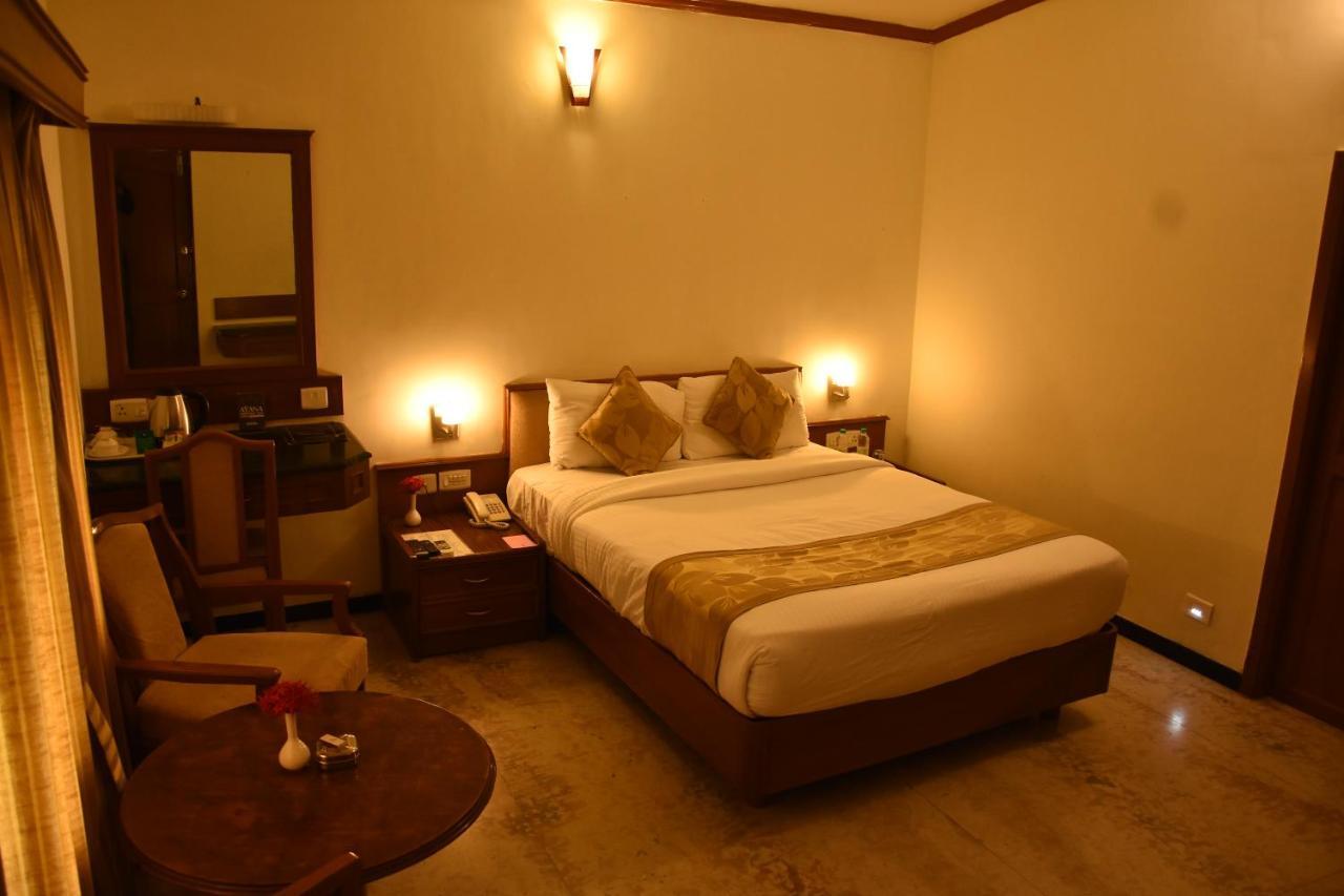 Poppys Vista Hotel Thirumurugan Poondi Kültér fotó