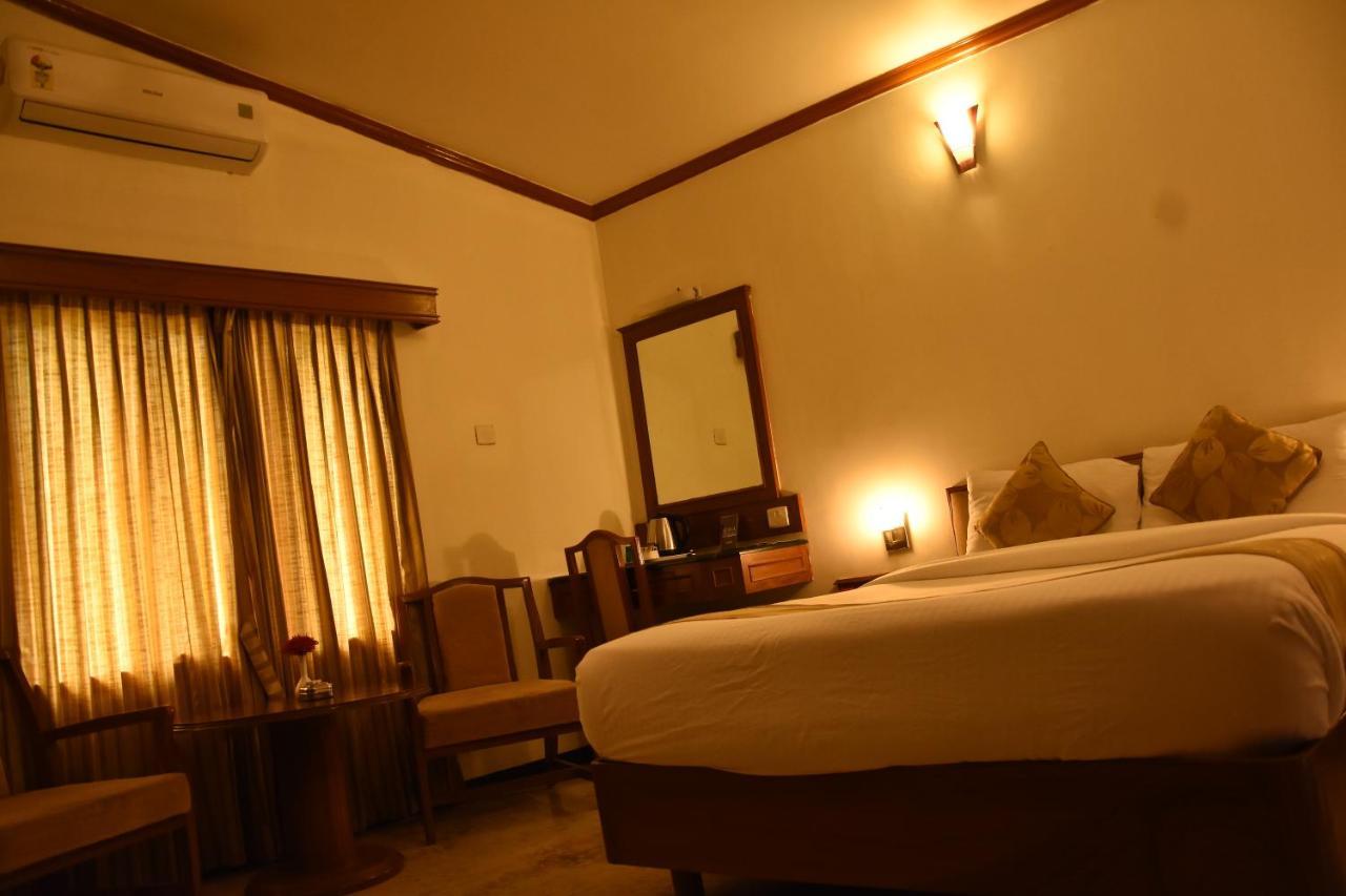 Poppys Vista Hotel Thirumurugan Poondi Kültér fotó