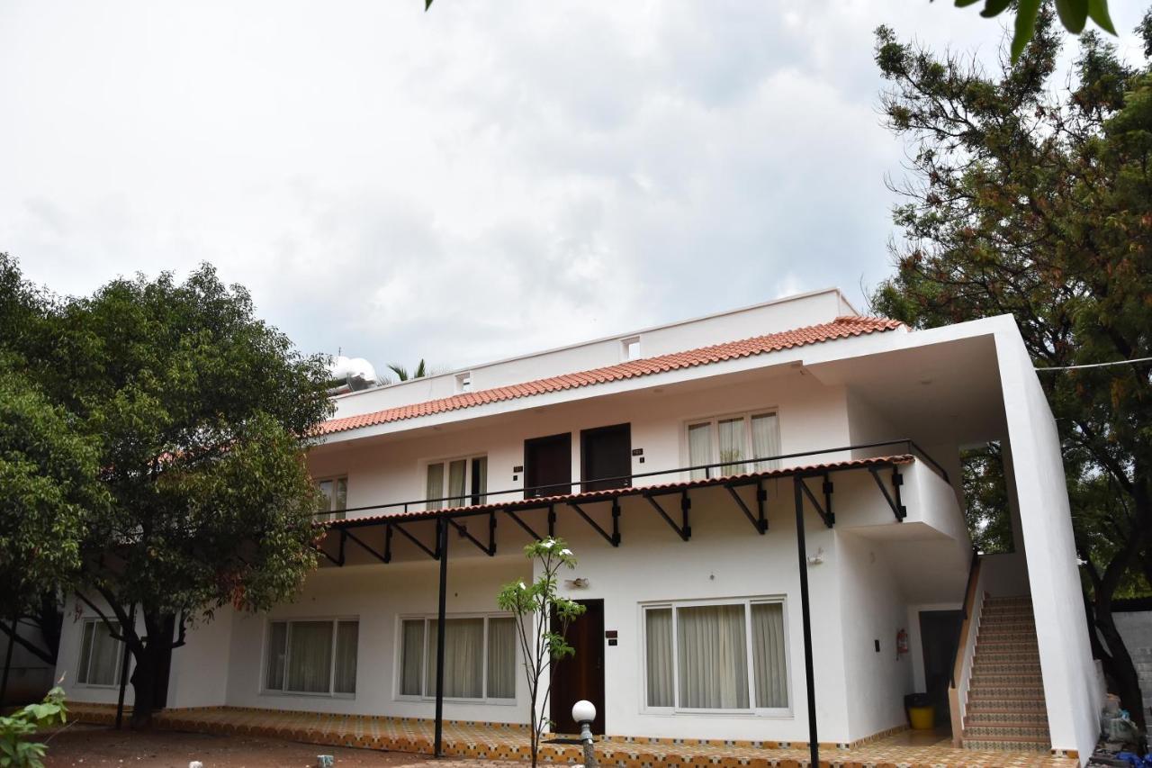 Poppys Vista Hotel Thirumurugan Poondi Kültér fotó