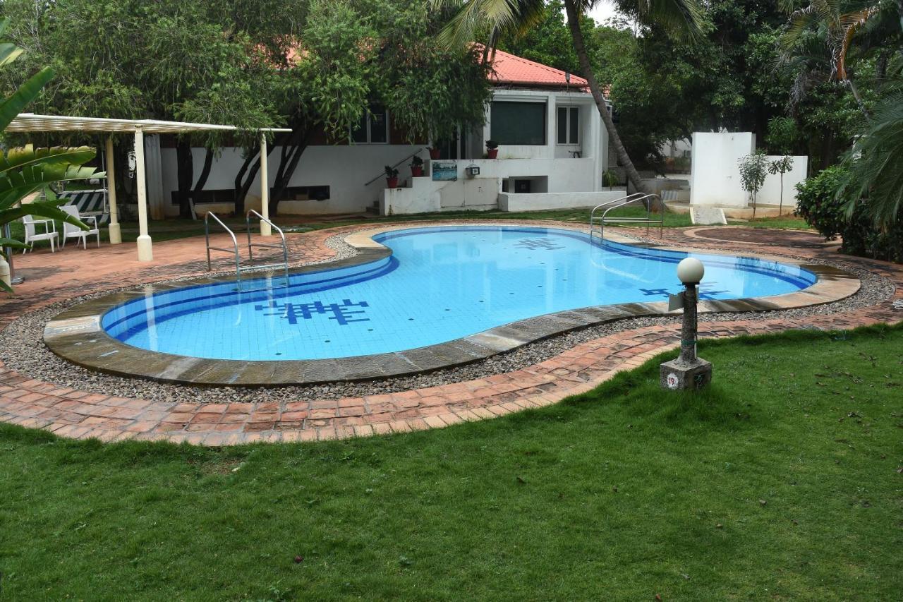 Poppys Vista Hotel Thirumurugan Poondi Kültér fotó